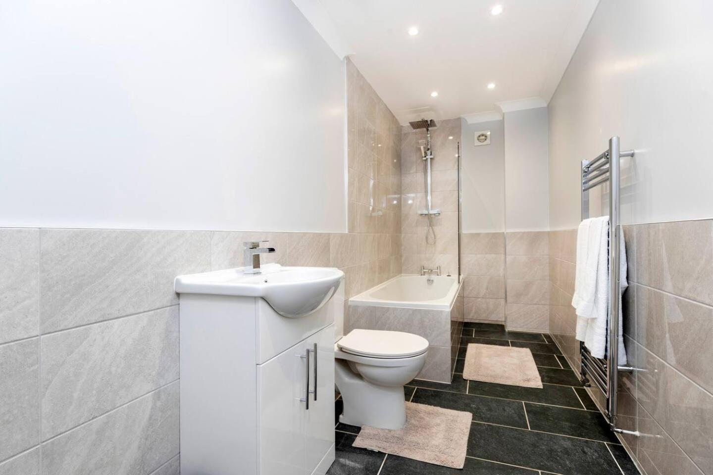 Modern 2 Bedroom Perfect For Family Friends And Workers South Shields Exterior photo